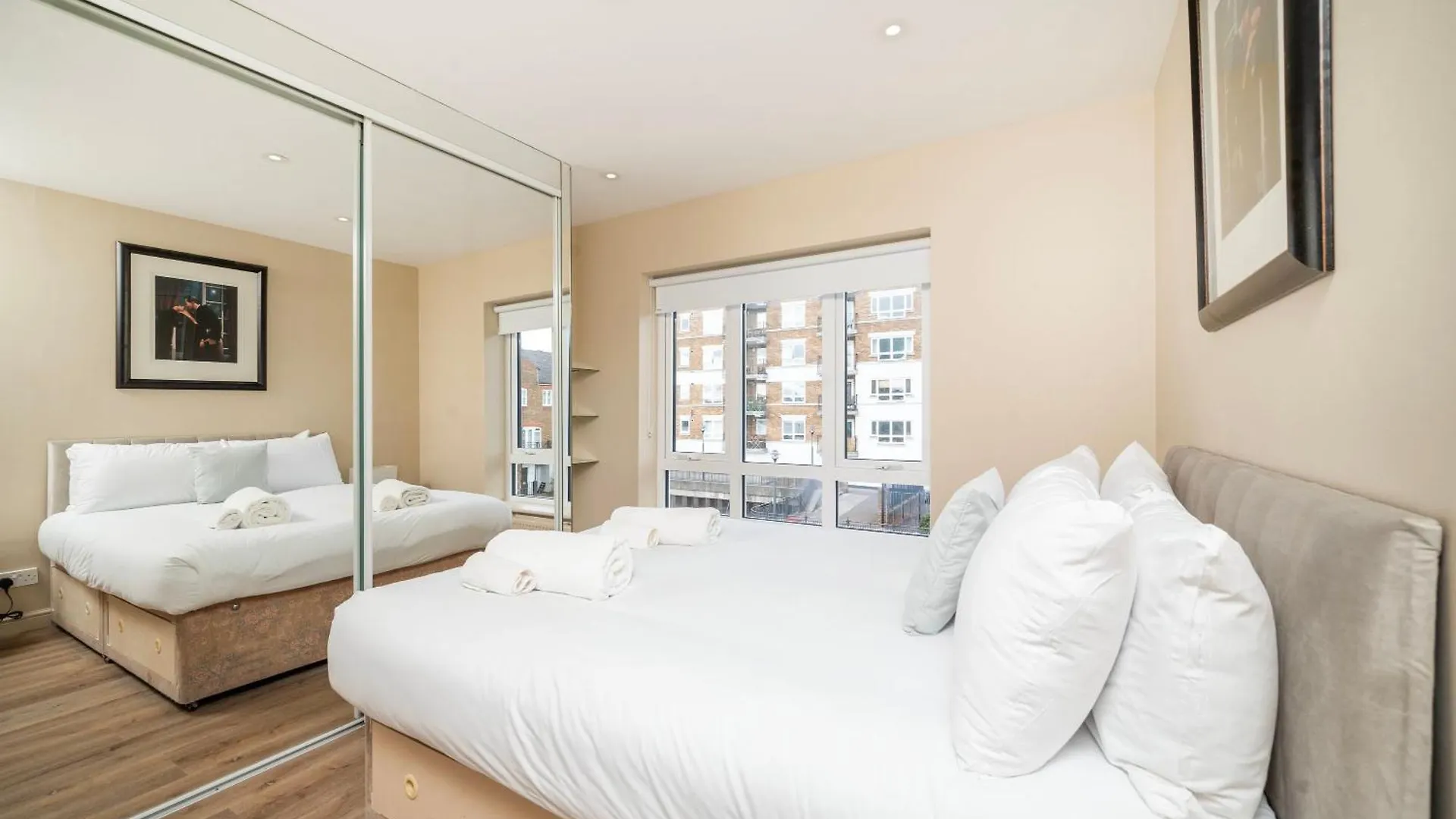 Wonderful 2Br Flat With River Views And Balcony London Apartment